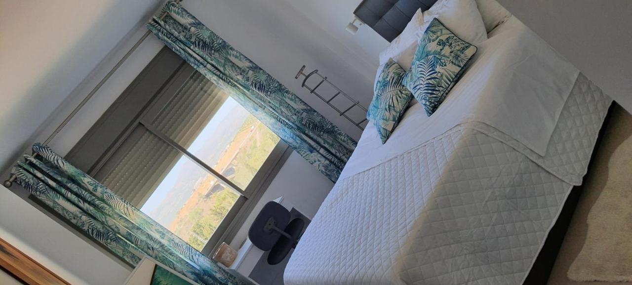 Baviera Hills Holiday Apartment カレタ・デ・ベレス エクステリア 写真